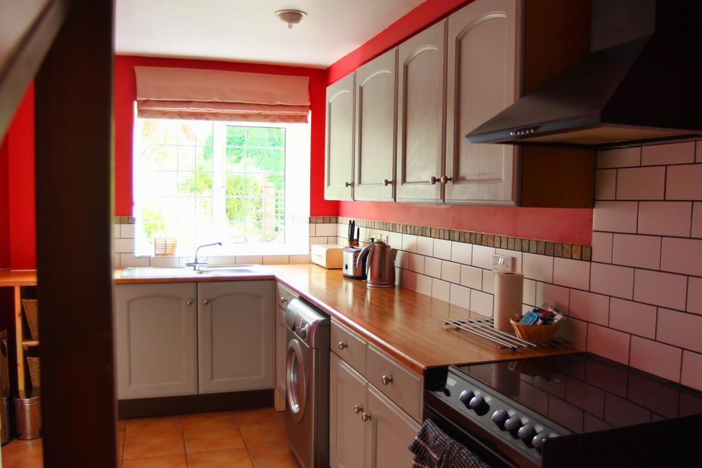 Bramley Cottage Ottery St Mary Экстерьер фото